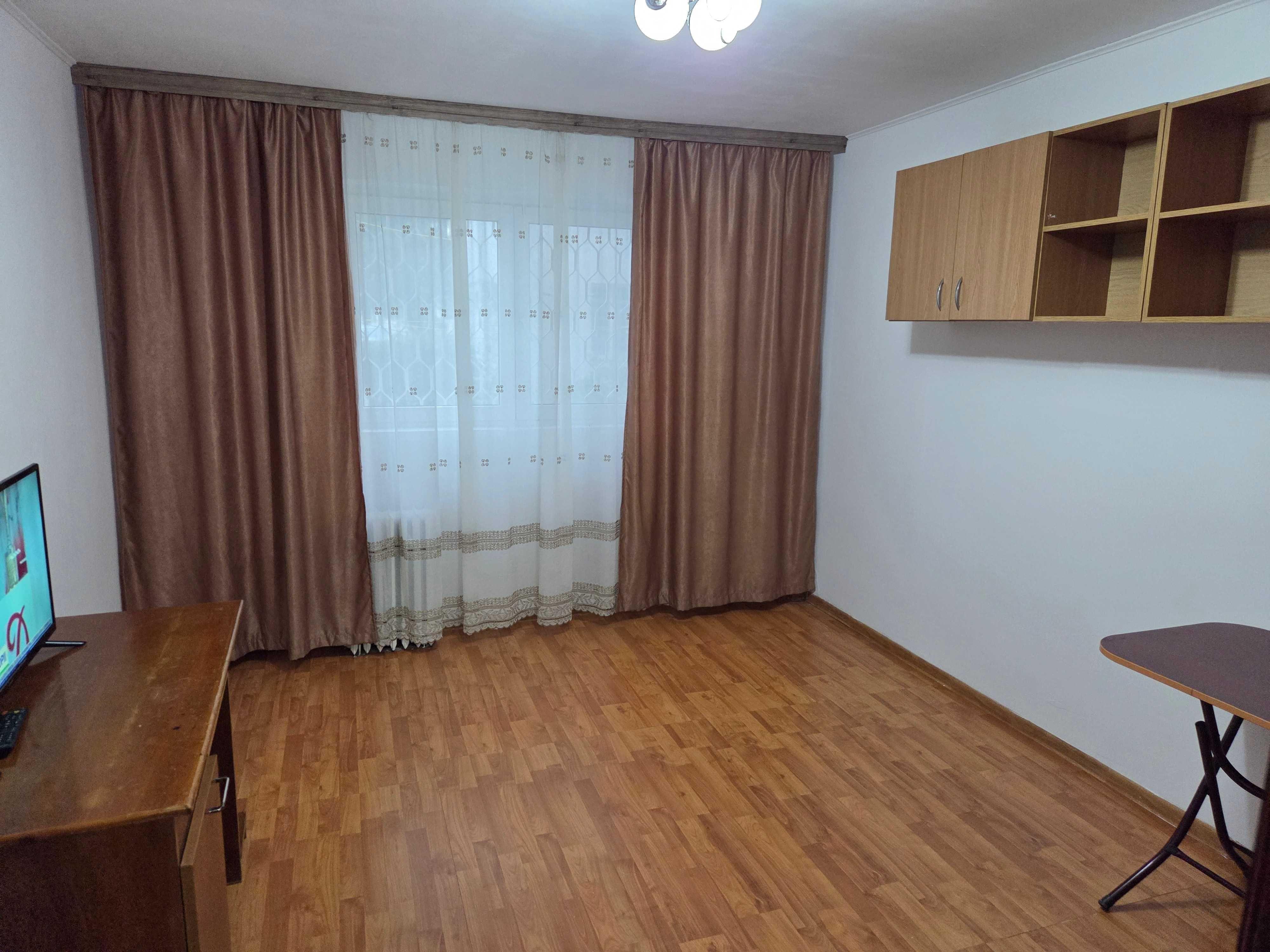 garsoniera cet constanta parter , se poate face balcon - imagine 1