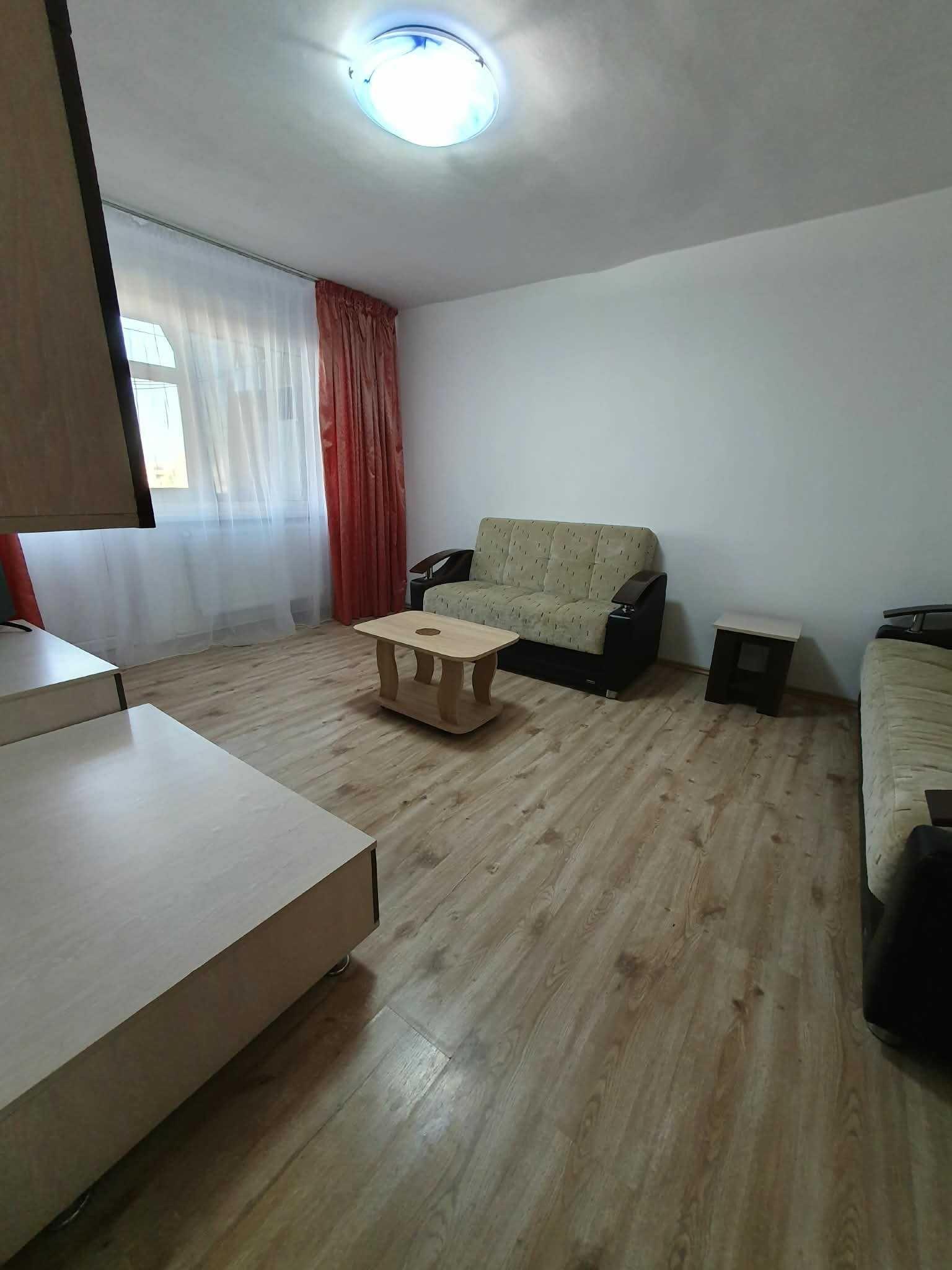 Inchirierez apartament 2 camere in Constanta pe B-dul Tomis langa piata TomisIII