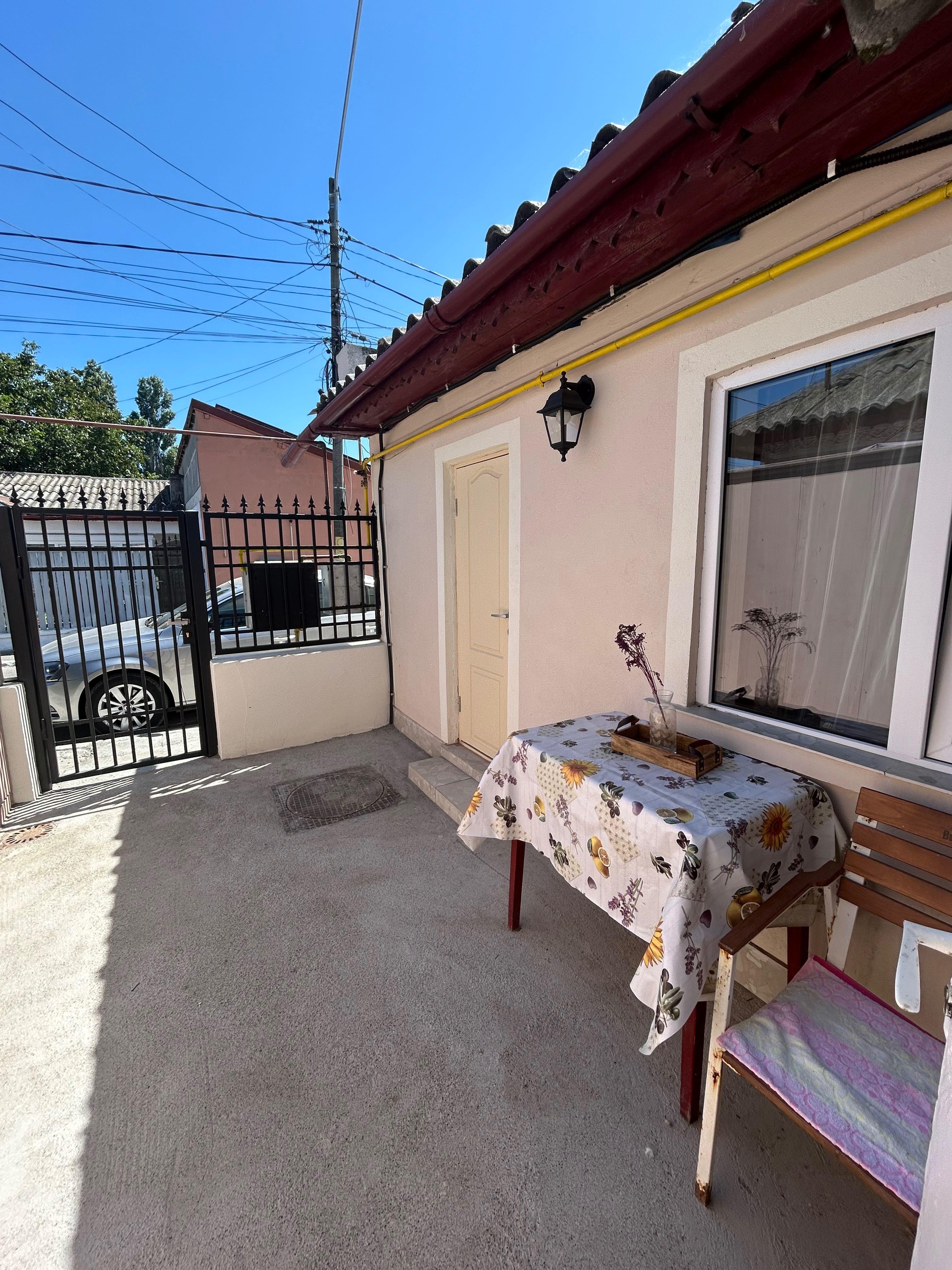 Casă de vânzare, 3 camere, cartier Palas - imagine 1