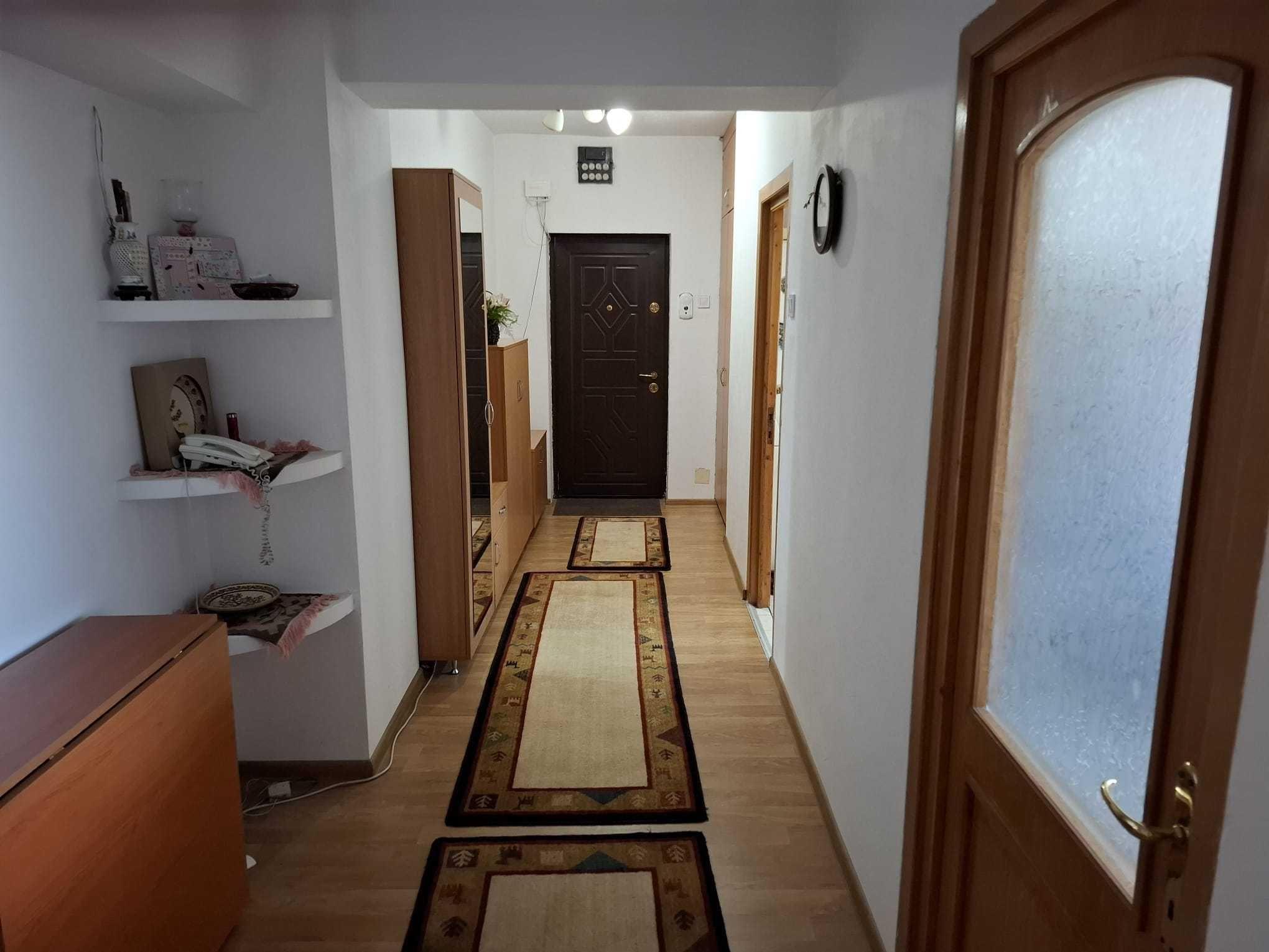 Proprietar vanzare Apartament 4 camere central Craiova 0730497998 - imagine 1
