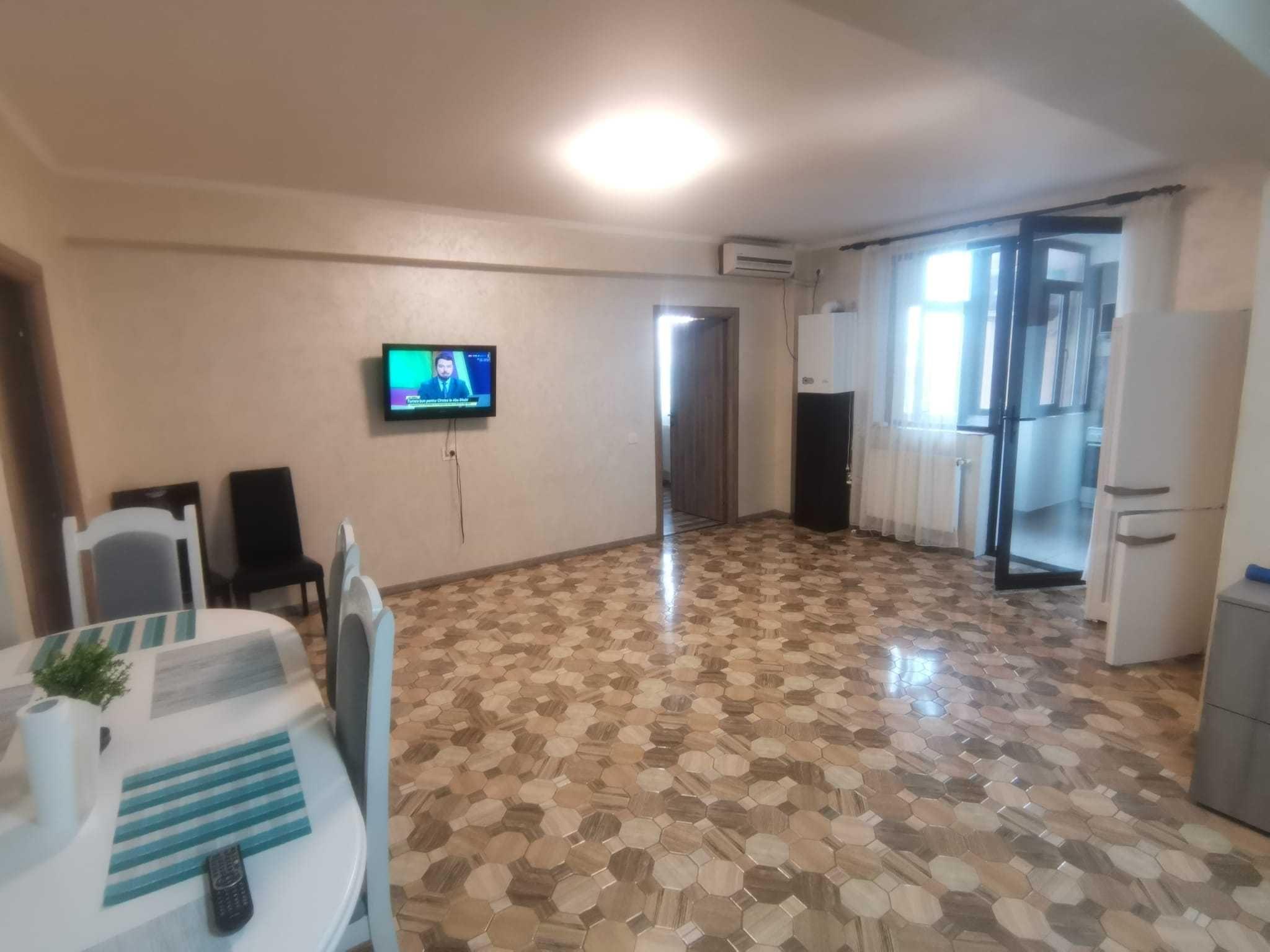 Apartament 4 camere zonă centrală, loc de parcare,  locație excelentă