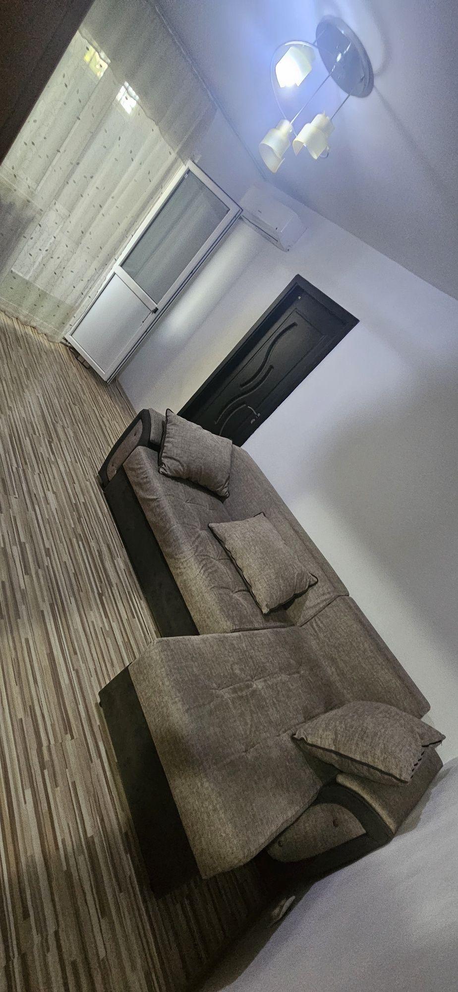 Închiriez apartament