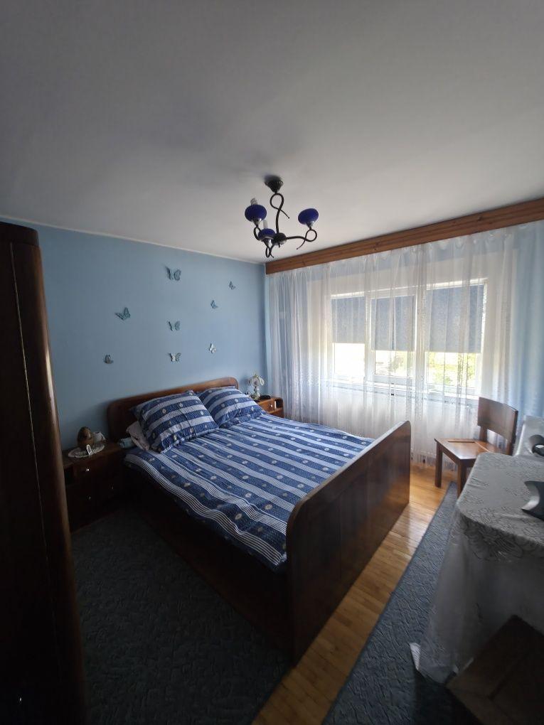 Apartament. 3 camere, 2 băi, mobilat, A/C, zona Sineasca - George Enescu
