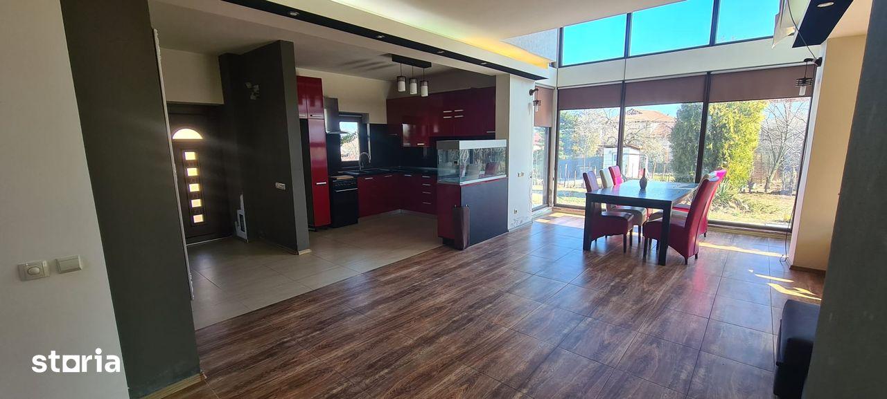 Proprietate cu 3 case 7 km Craiova in Ghercesti - imagine 1