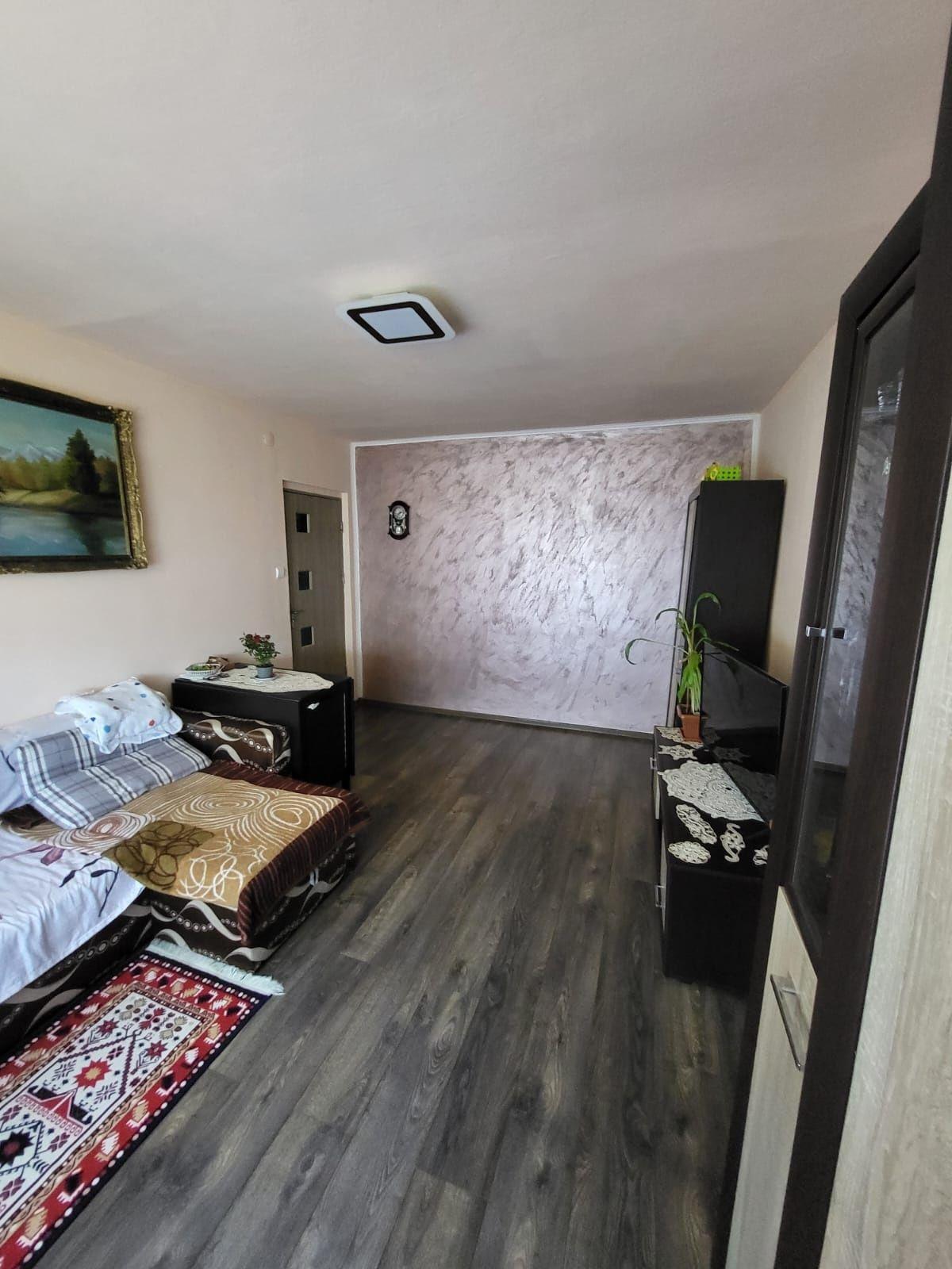 De vânzare apartament 2 camere tip T