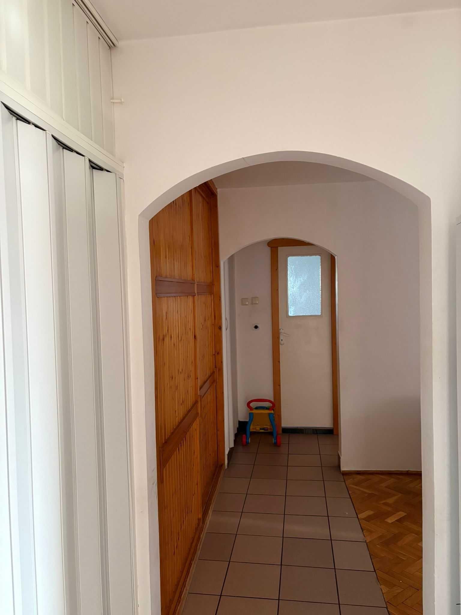 Apartament cu 3 camere, Oradea