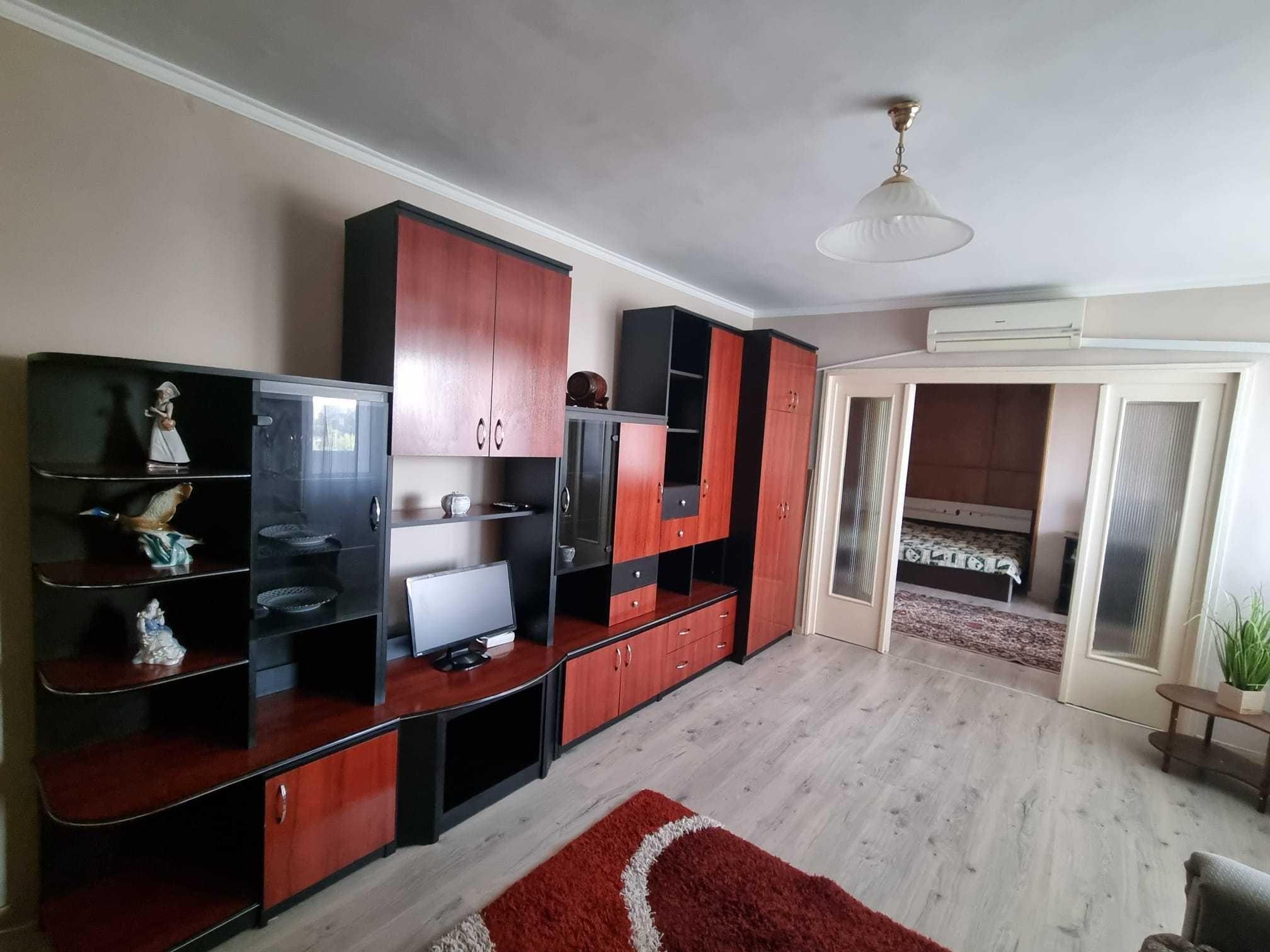 Apartament 3 camere de închiriat – Str. Sovata - imagine 1