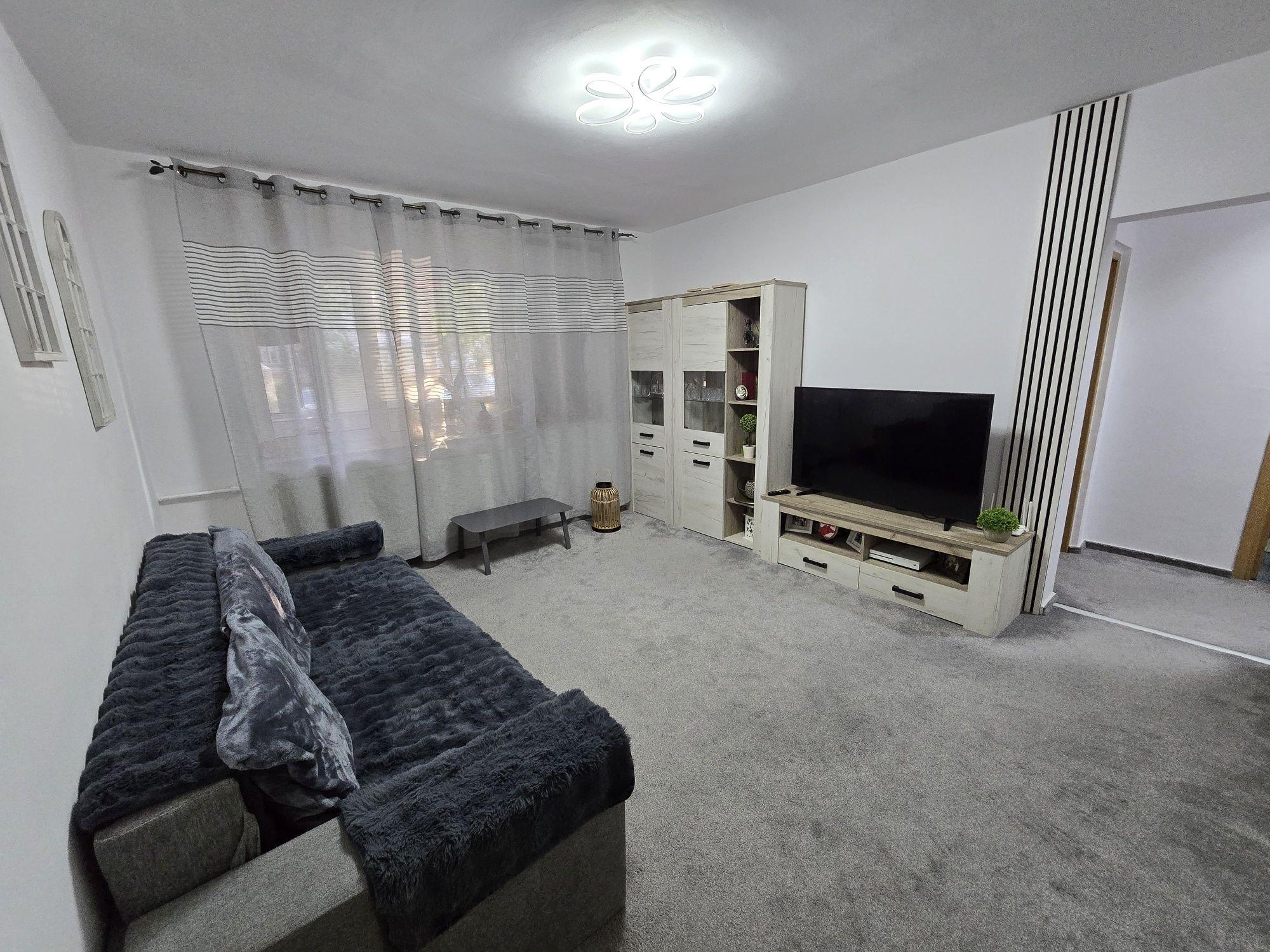 Apartament 3 camere, zona Nord, Ploiești - imagine 1