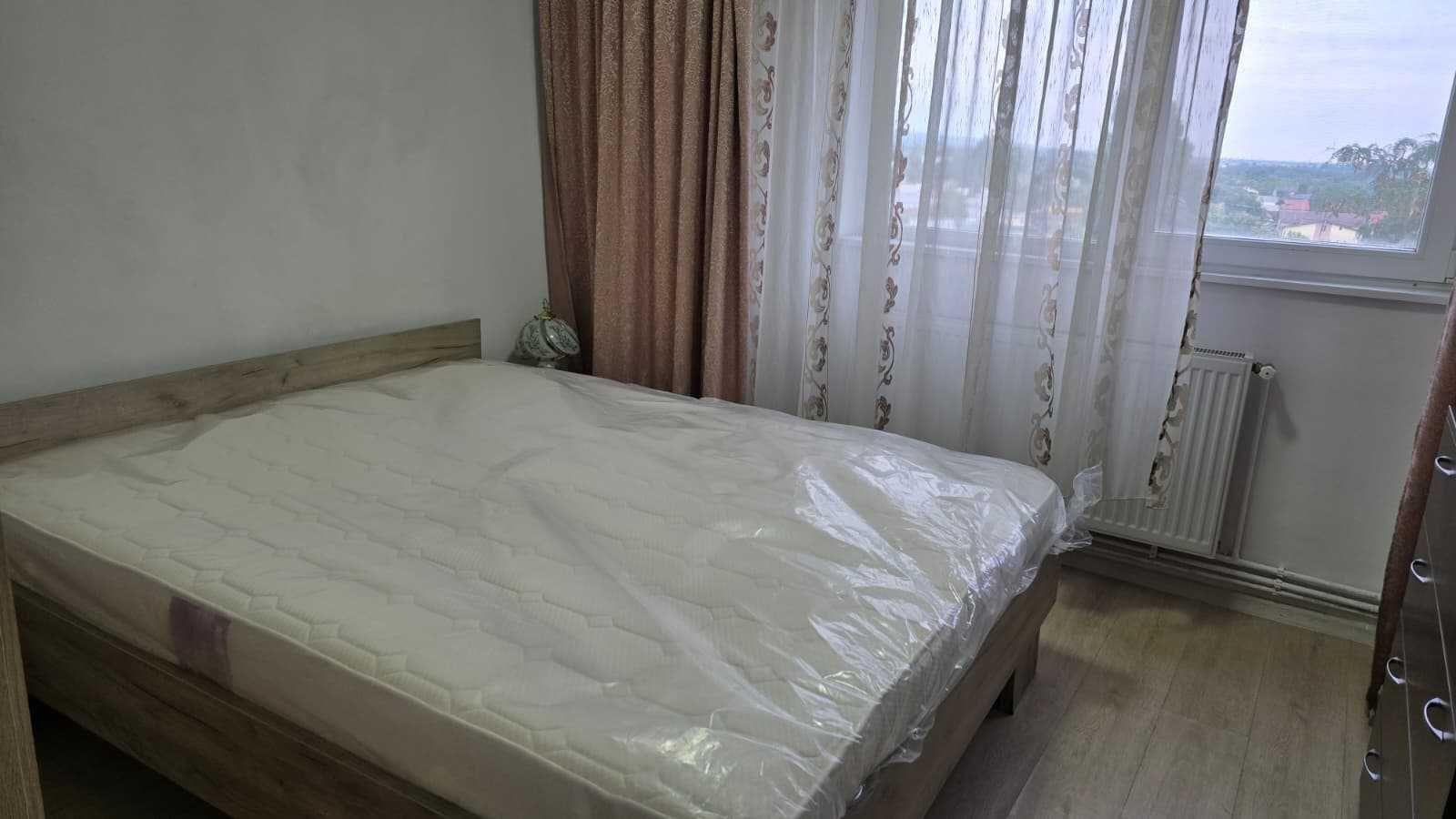 Apartament 3 camere zona B-dul Bucuresti