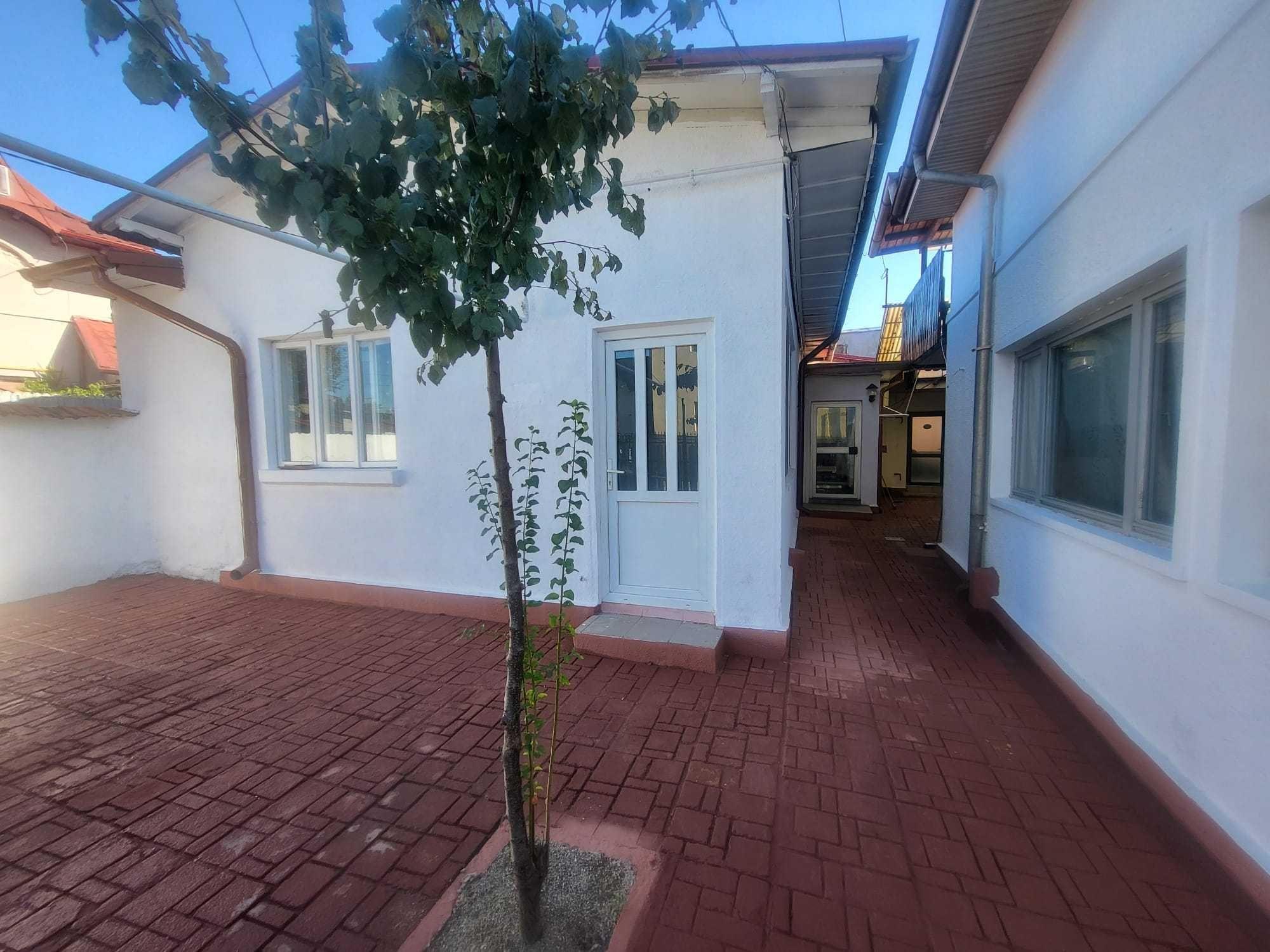 VÂNZARE – CASĂ zona ultra-central in Ploiesti - imagine 1