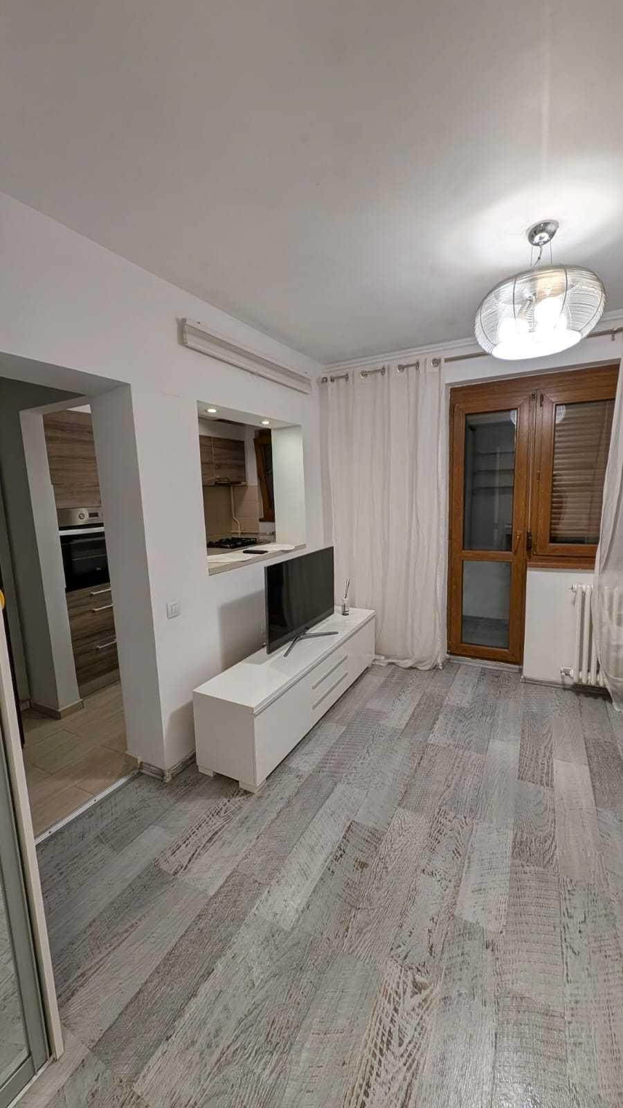 Apartament 2 camere Floreasca, 40mp, renovat, mobilat, AC, liber - imagine 1