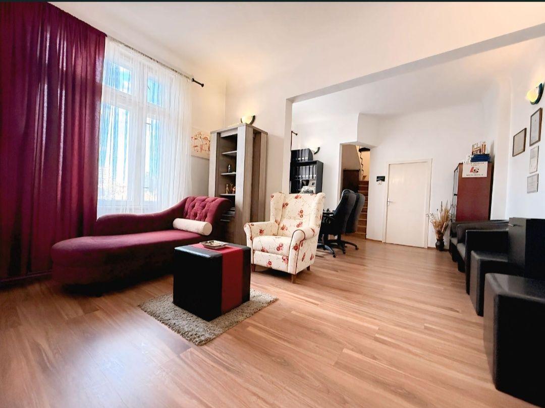 Apartament in vila Central Dispus pe 2 etaje