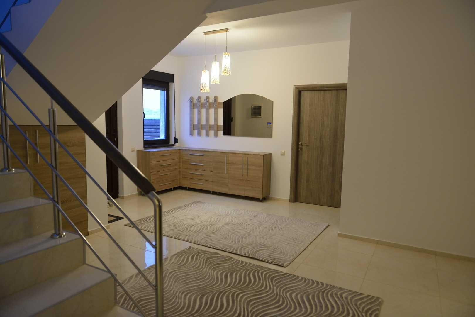 Inchiriez vila de lux 240 mp in cartierul Padurea Baneasa