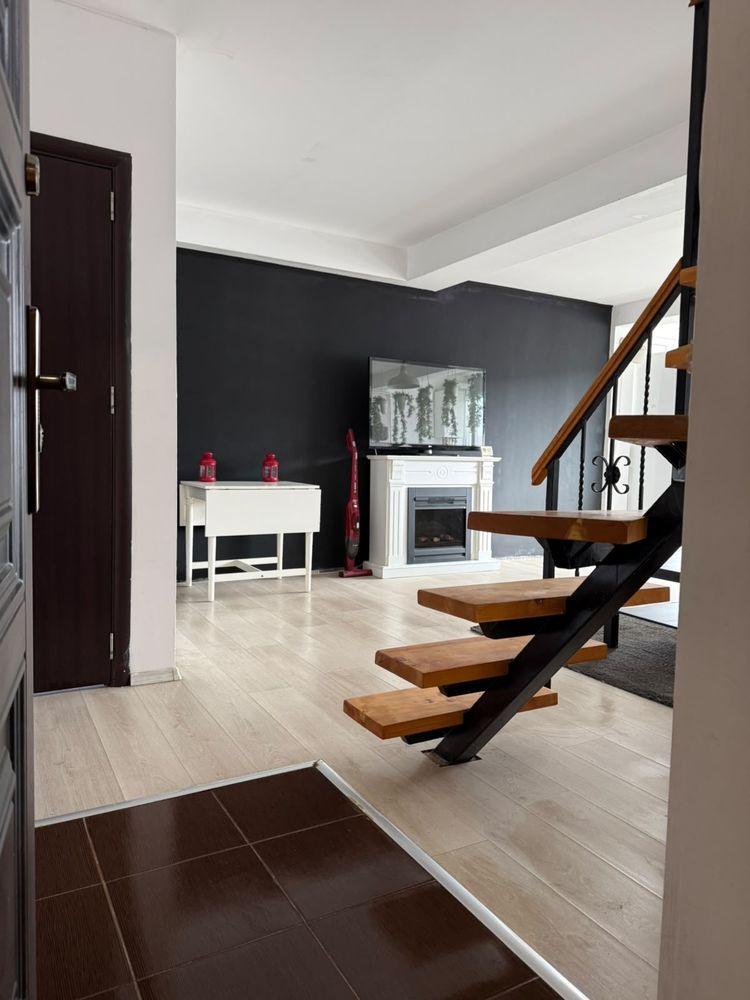 Apartament 3 camere de vanzare