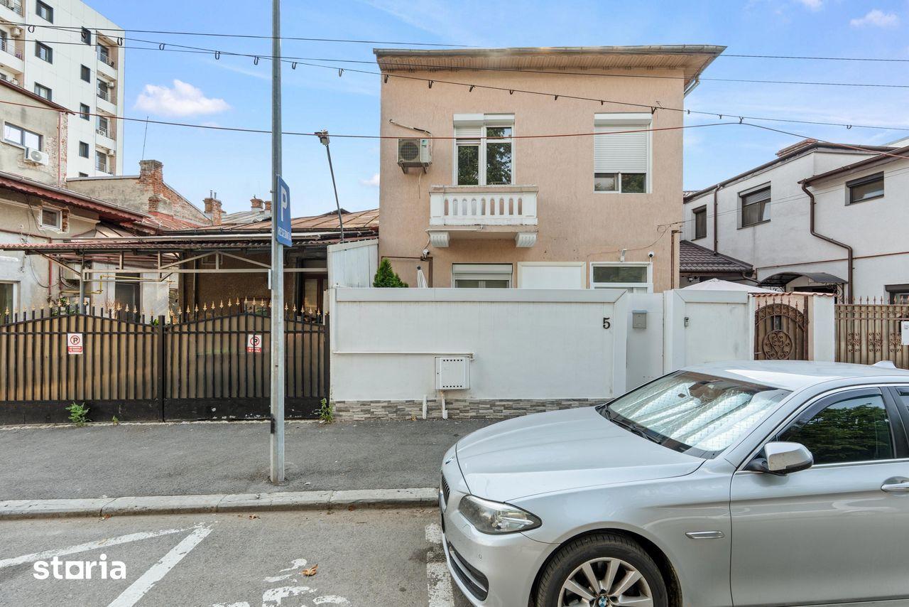 Apartament 2 camere, curte, Centrul Civic