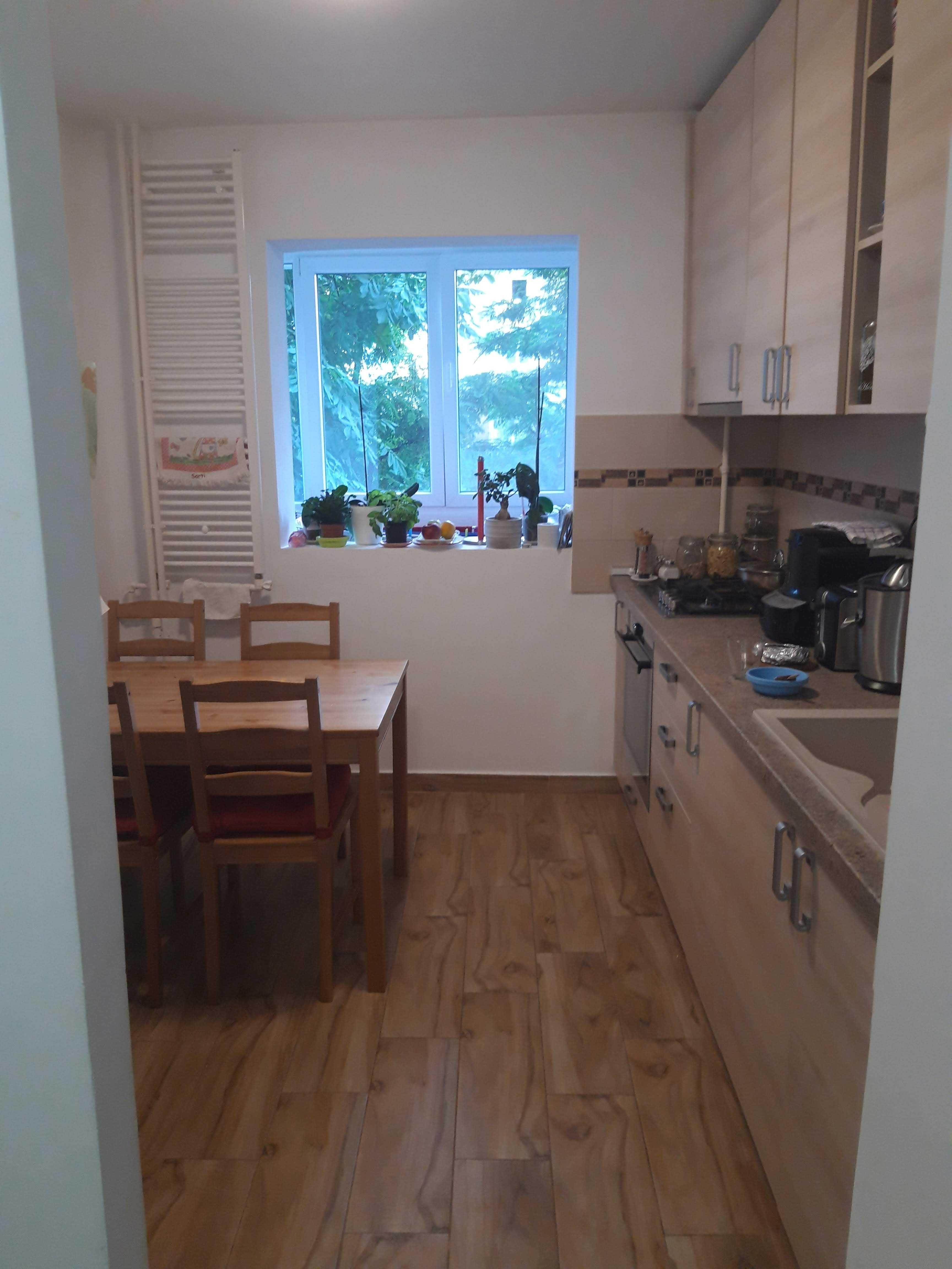 direct proprietar - apartament 3 camere calduros pe mijloc etaj 3/8 zona Aparatorii Patriei, aproape de metrou - imagine 1