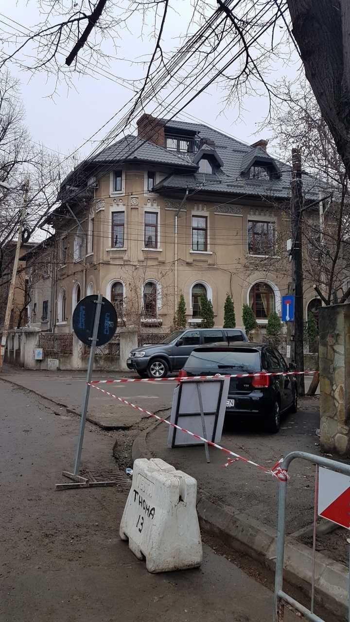 Cotroceni spatiu comercial / apartament 5 camere, 106mp, 2 bai, centrala, fara Risc, fara legea 112, Loc Parcare, demisol inalt - imagine 1