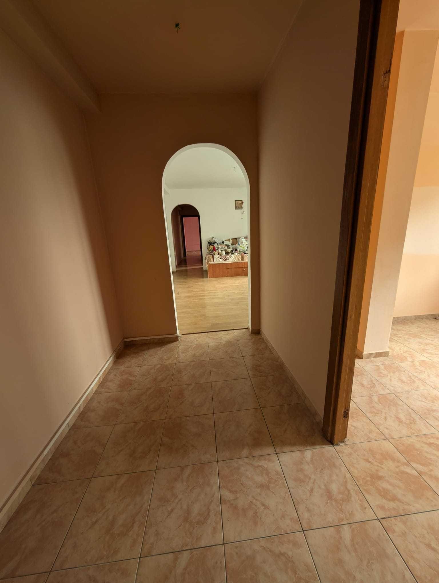 Apartament de vânzare – Gorjului - zonă liniștită, aproape de metrou