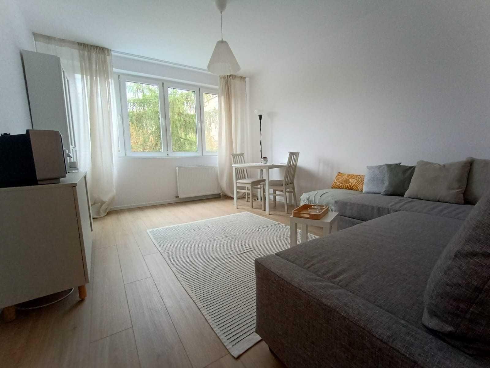 Apartament cu 2 camere, complet renovat, mobilat modern - imagine 1