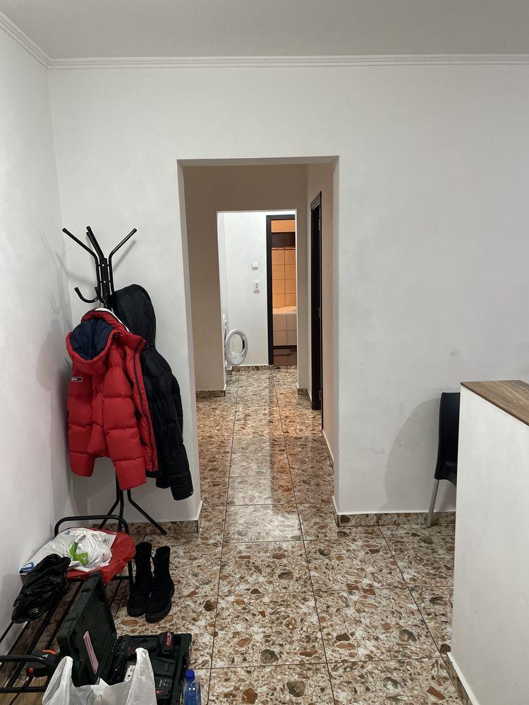 Inchiriez apartament 3 camere - imagine 1