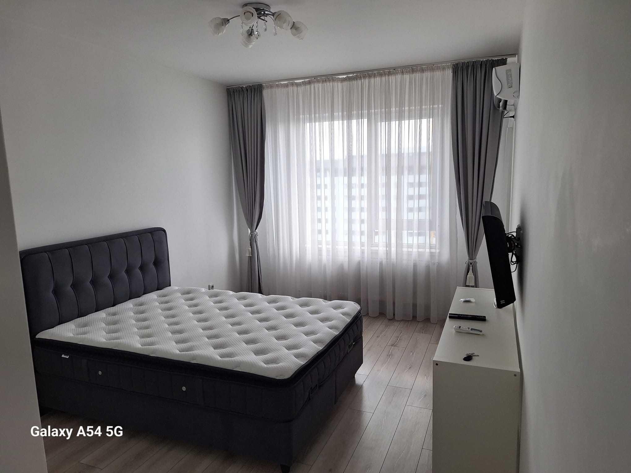 Garsoniera de Inchiriat Militari Residence - imagine 1