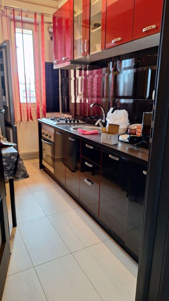 Se închiriază apartament - imagine 1