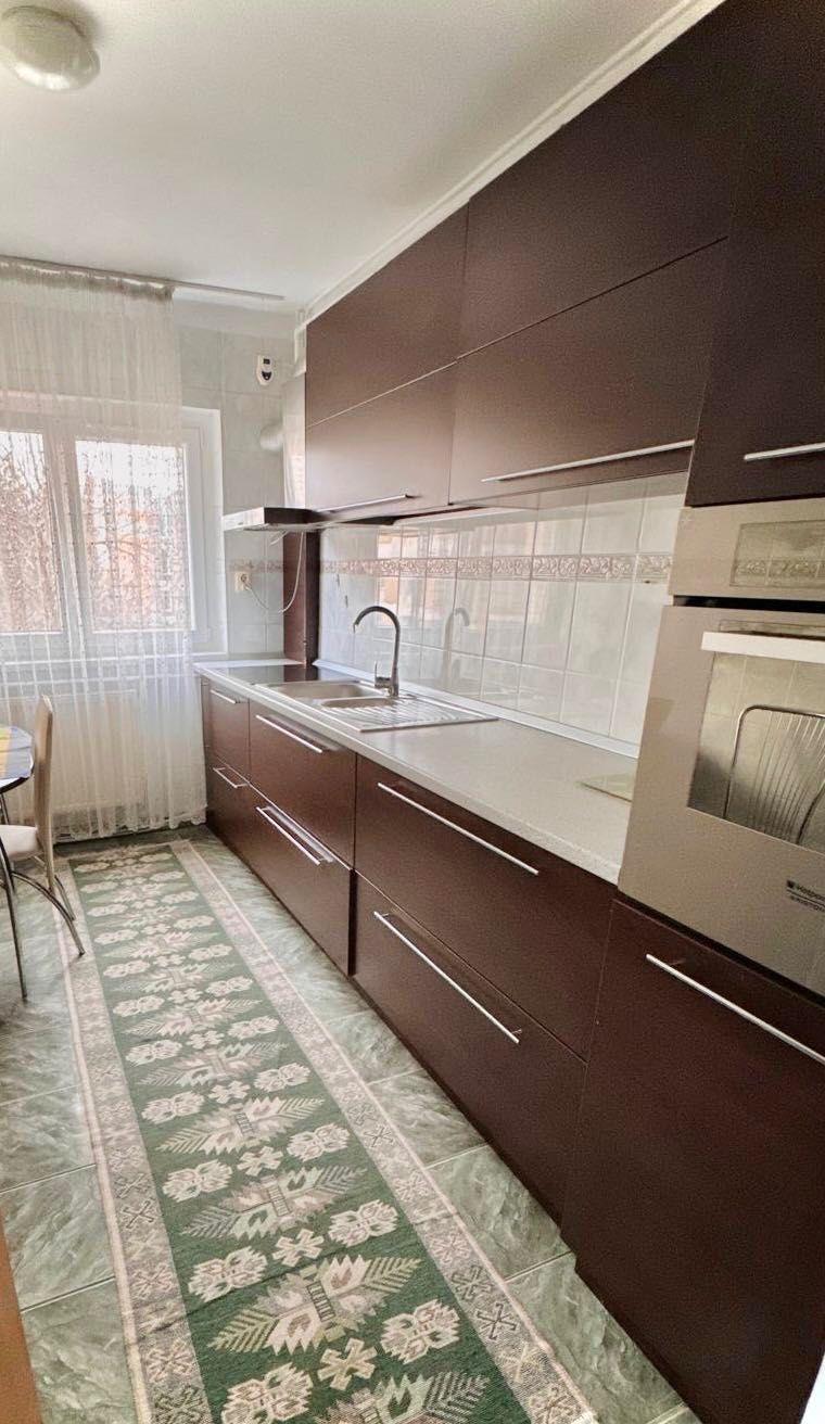 Apartament 3 camere – zonă centrală, renovat recent, complet mobilat - imagine 1