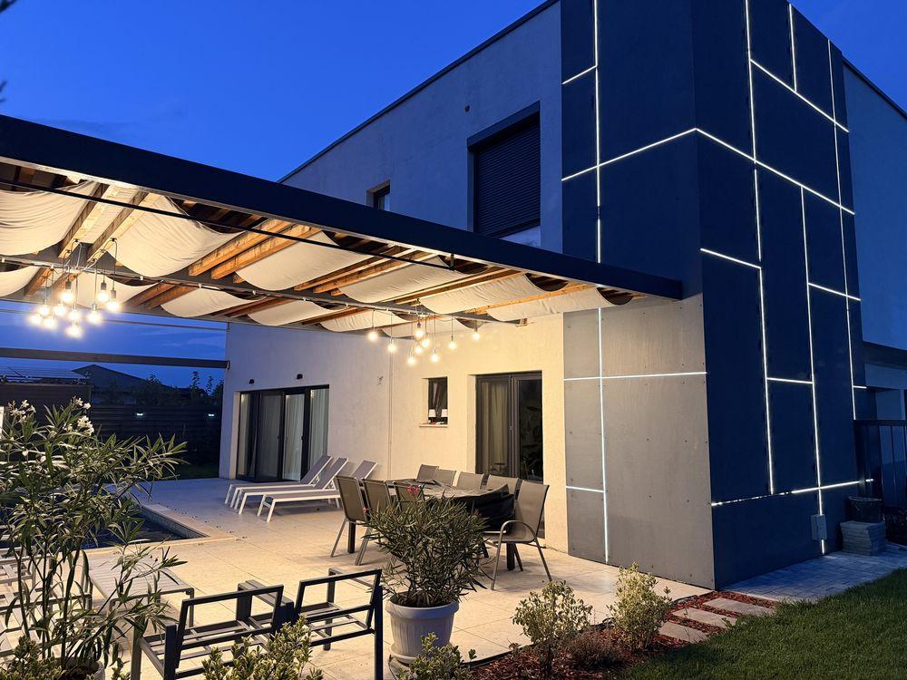 VILĂ MODERNĂ DE VÂNZARE – OTOPENI | 6 Camere | 226 MP utili | Piscina | Panouri Fotovoltaice | Direct Proprietar - imagine 1