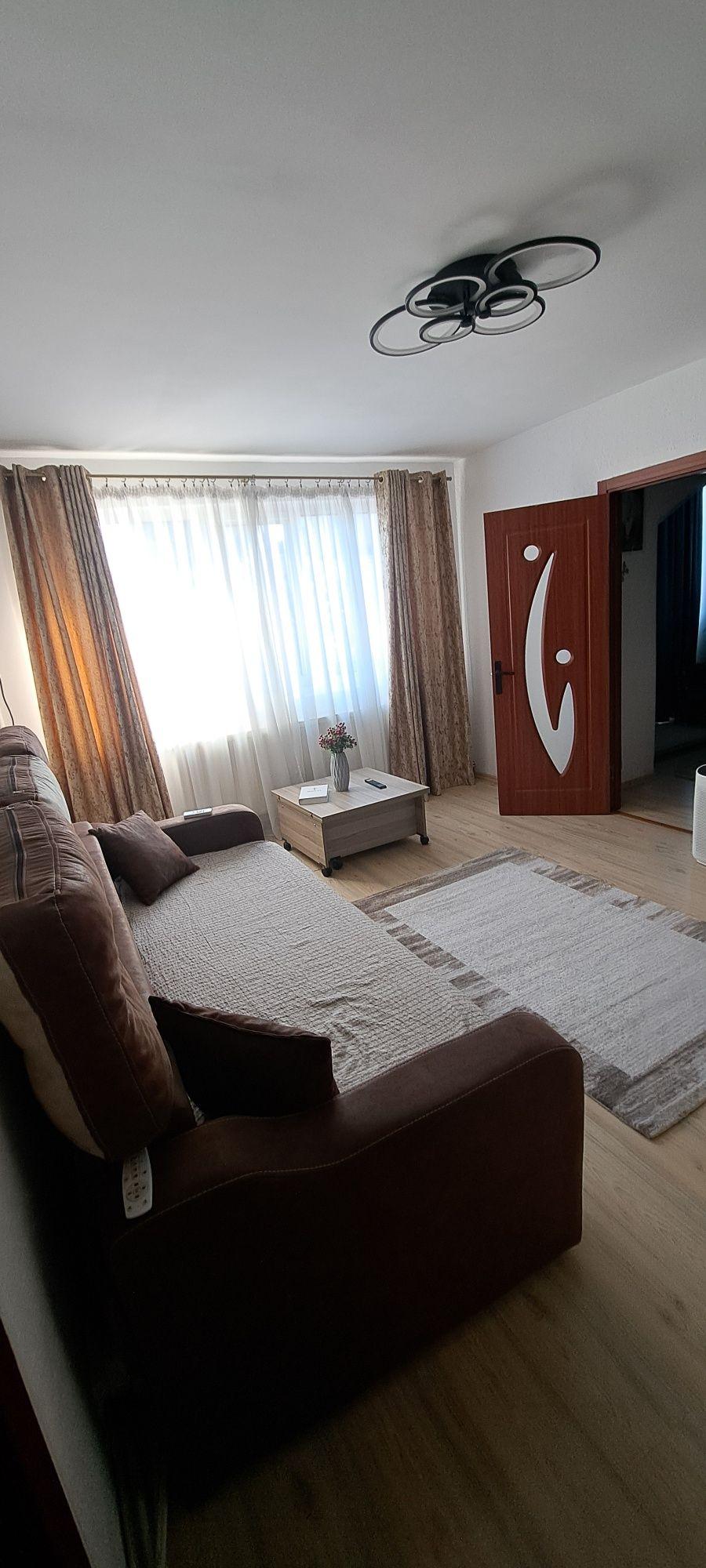 Apartament  NORD  2 cam semidecomandat MOBILAT