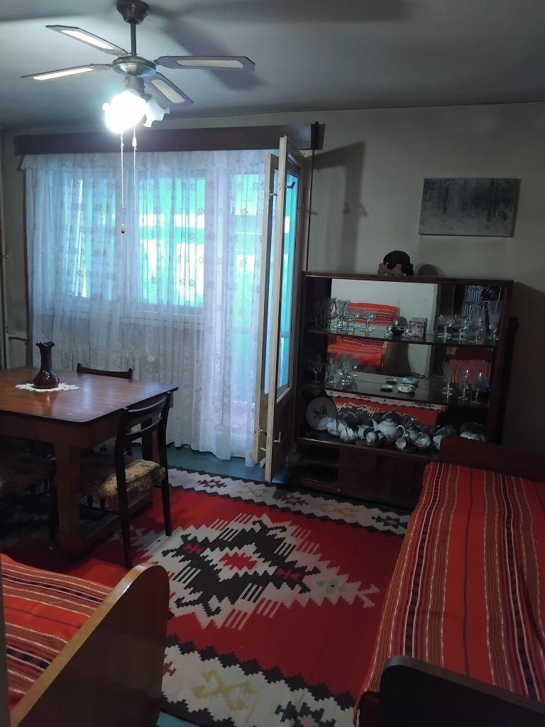 Apartament de vânzare - imagine 1