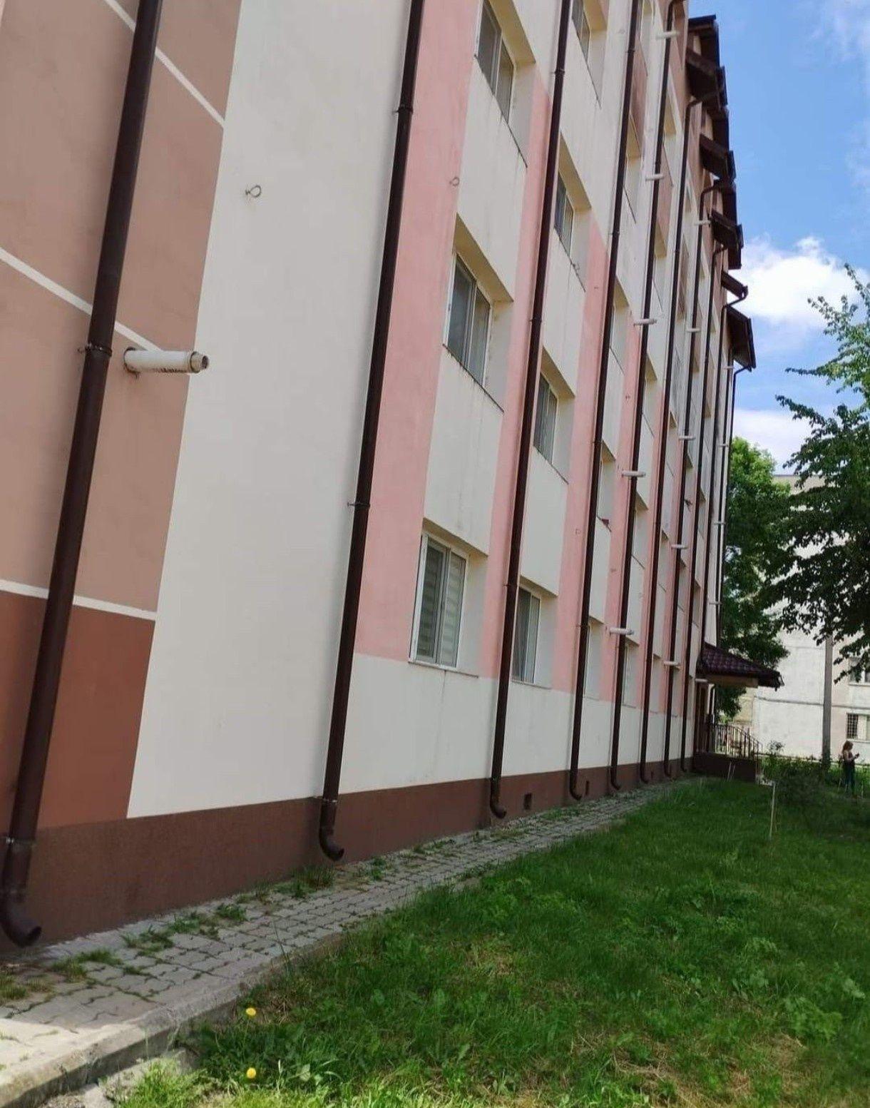 Închiriez garsonieră mai multe detalii la telefon - imagine 1