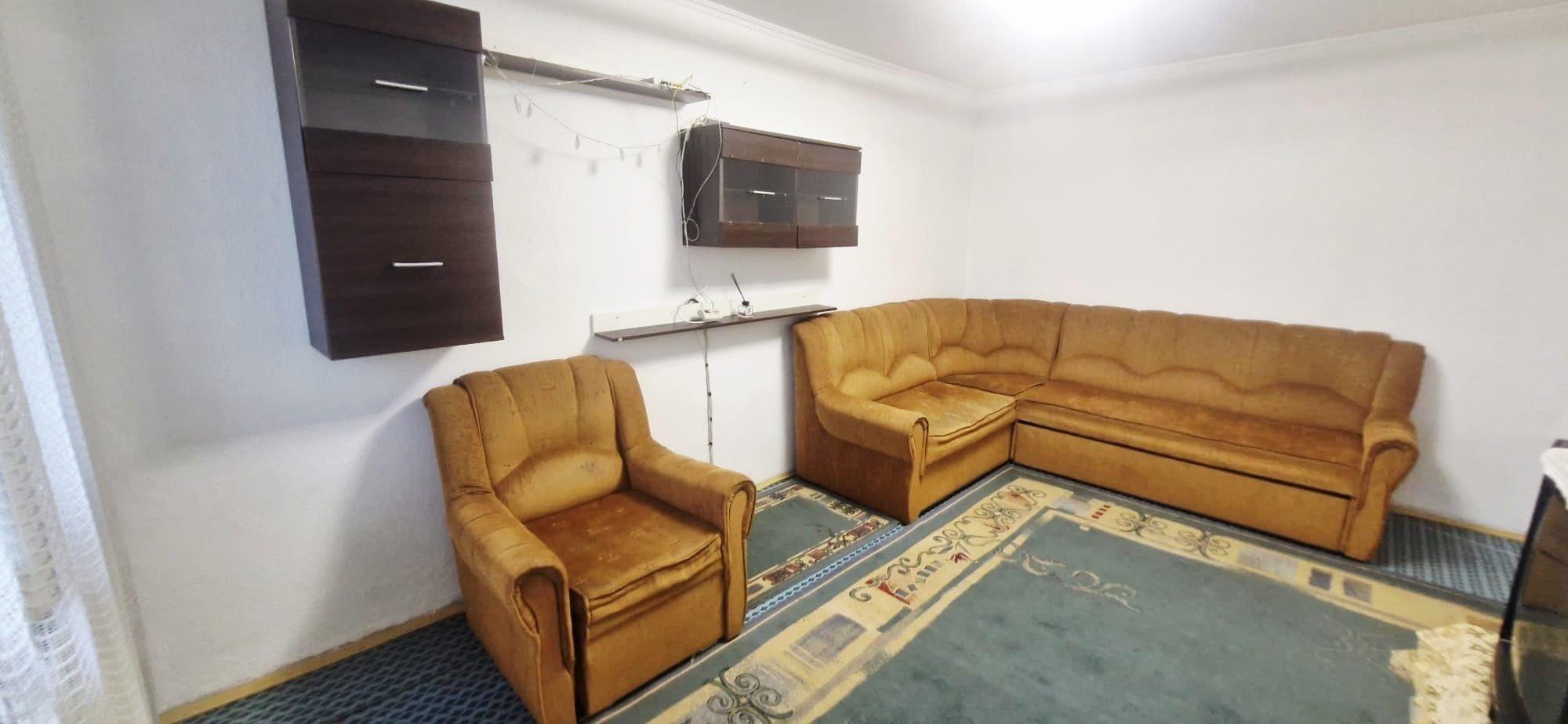 Închiriez apartament 3 camere Nord