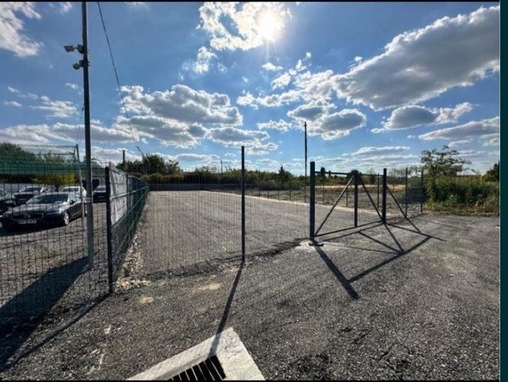 Teren de inchiriat 1000 m2 - imagine 1