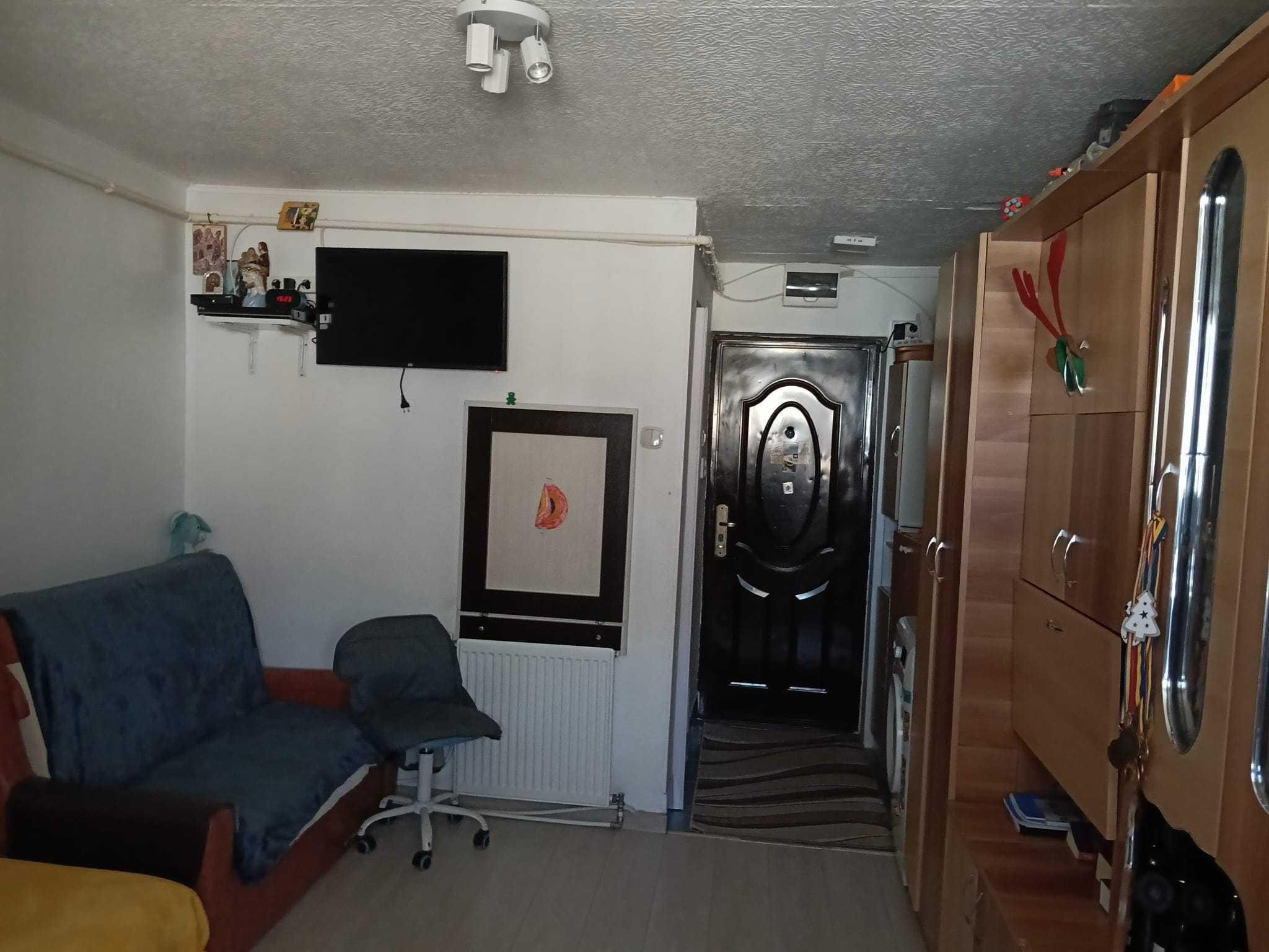 Vând apartament cu 1 camera - imagine 1