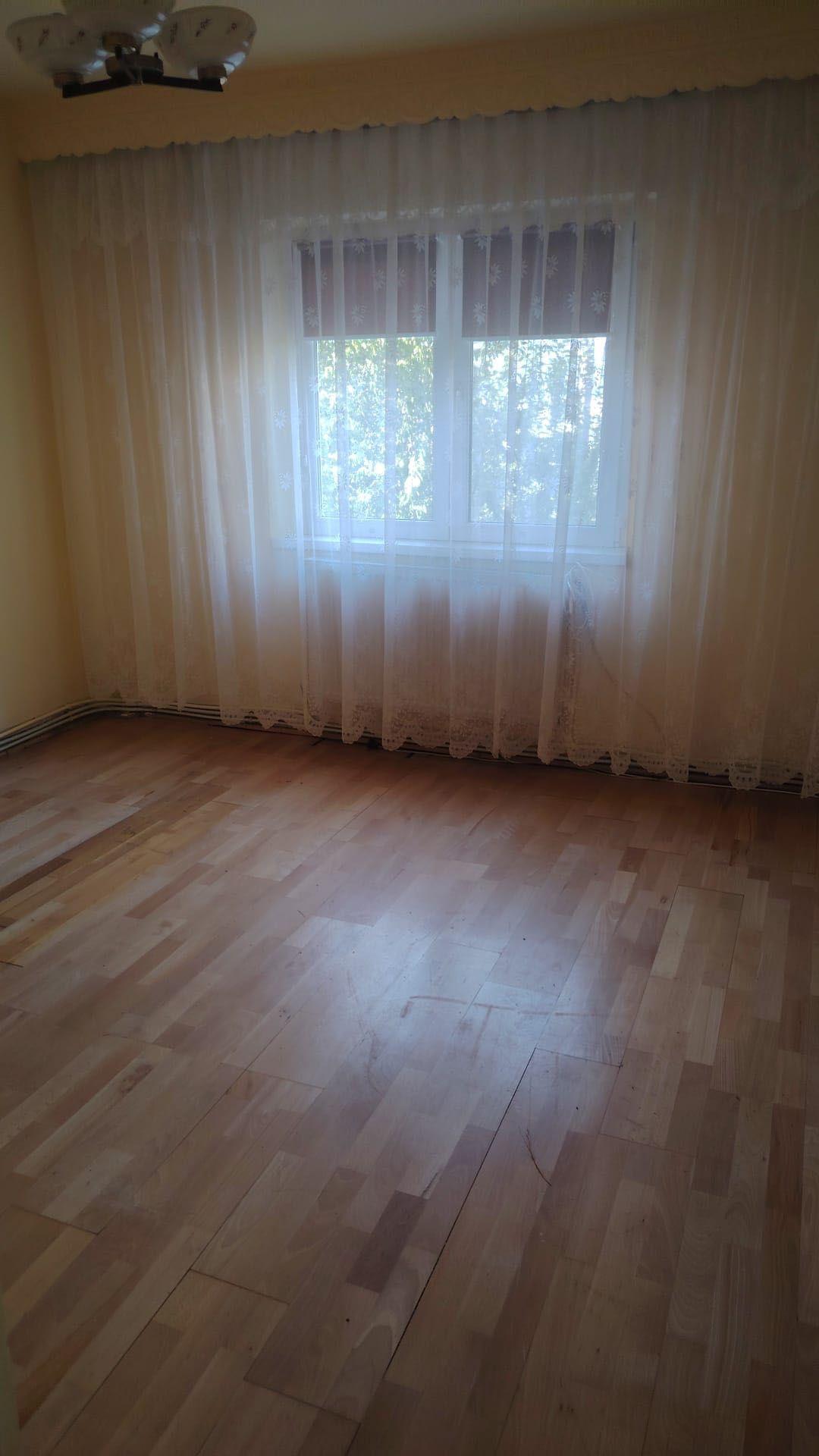 Apartament de vânzare 2 camere decomandate – Baia Mare, Bd. Republicii, zona Liana