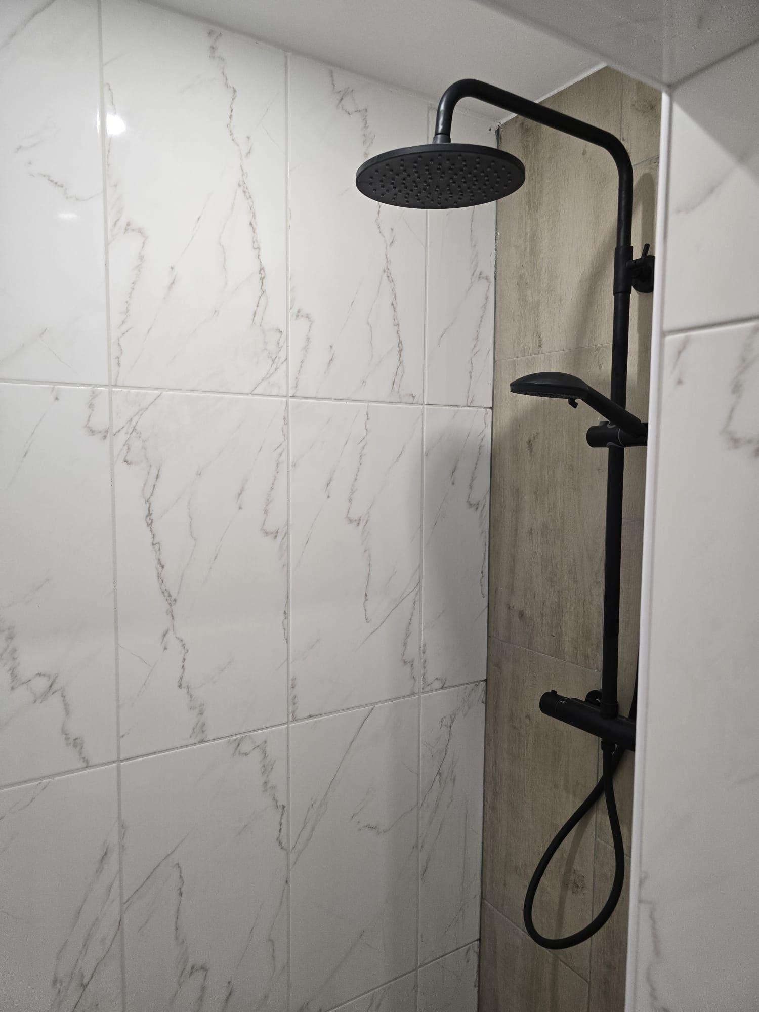0.7.5.9.1.1.1.9.0.8 Închiriez garsonieră complet renovată, zona Piața Mare, Baia Mare