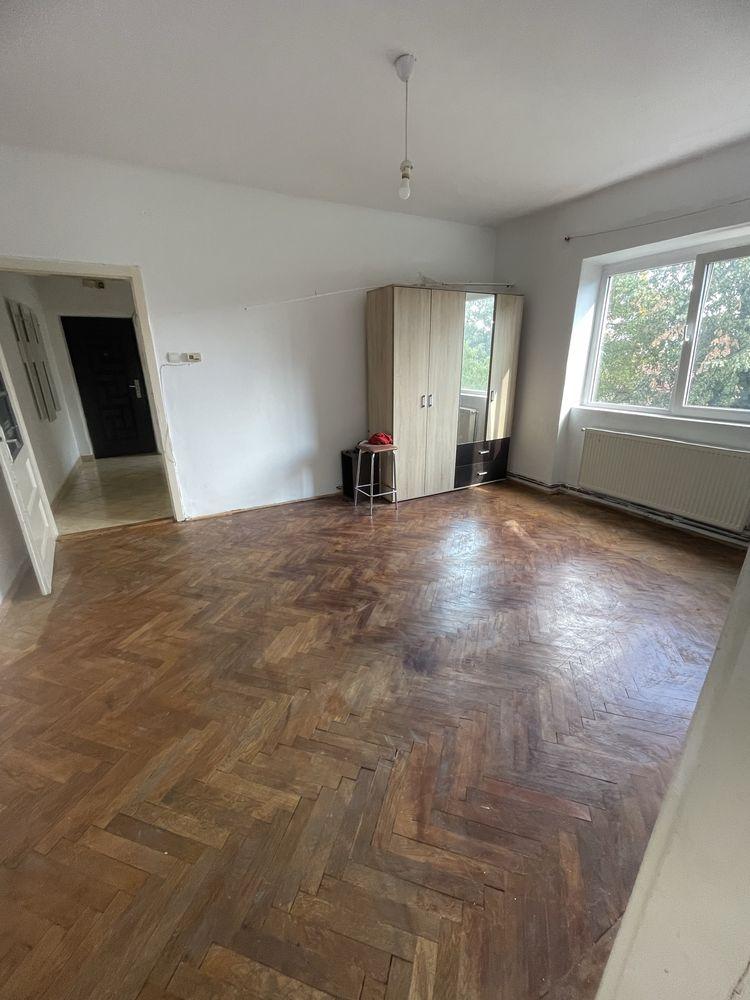 Apartament doua camere - imagine 1