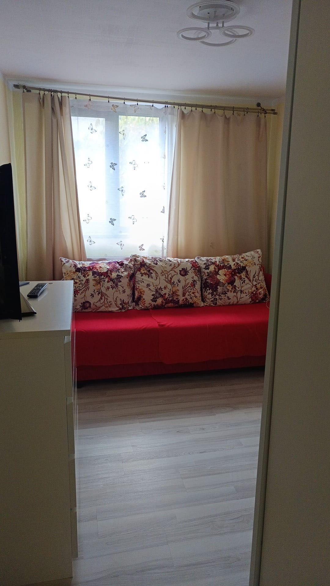 Vand apartament renovat 2 camere Rm Valcea