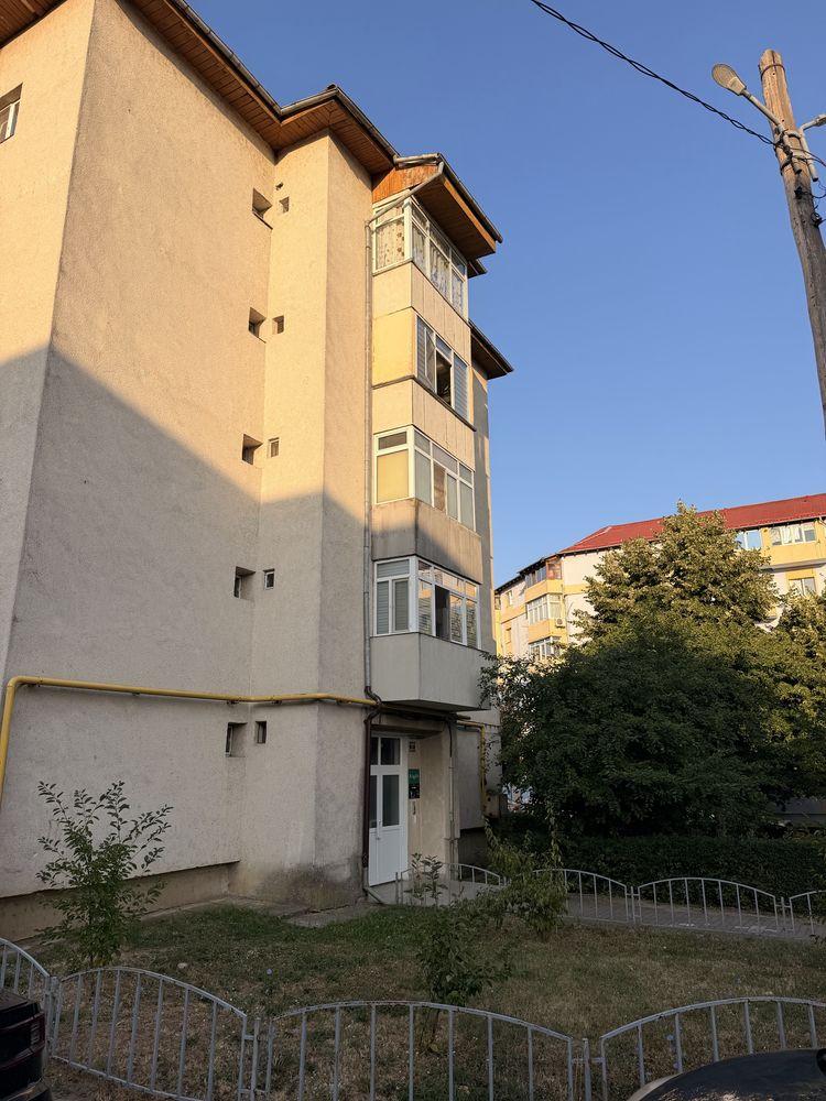 Apartament Premium (Construcție 2000) – Etajul 1, 78 mp cu tot cu Boxă – La 2 min de Bulevard, Complet Mobilat!