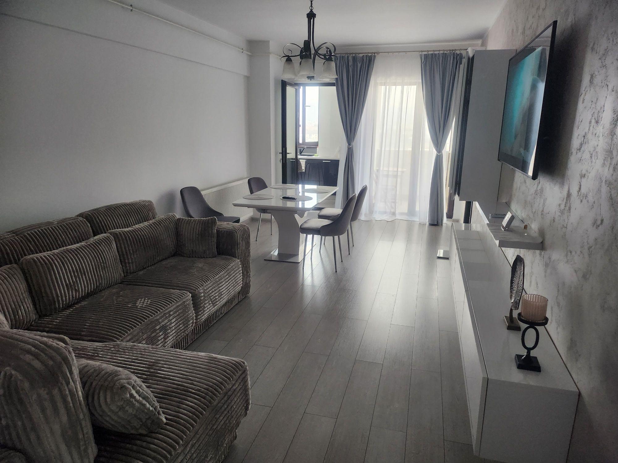Vând apartament complet mobilat în Rm Valcea