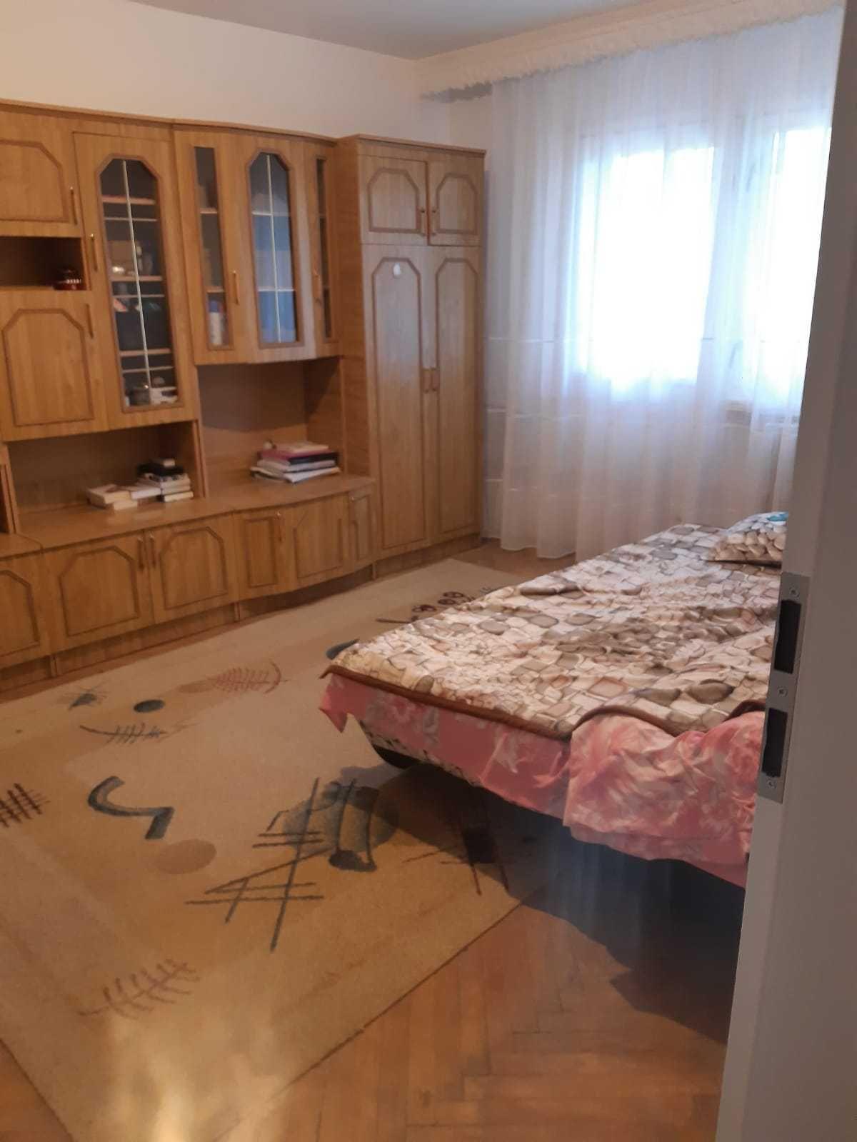 Camera disponibila de inchiriat CUG