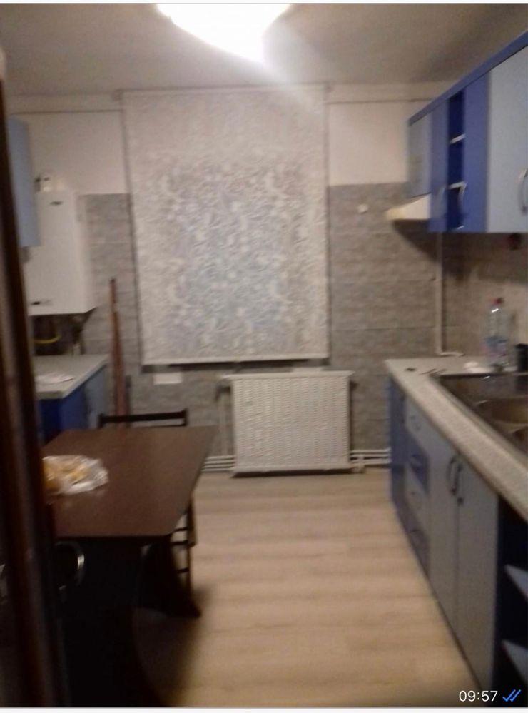 Inchiriere 3 camere Nicolina, decomandat negociabil