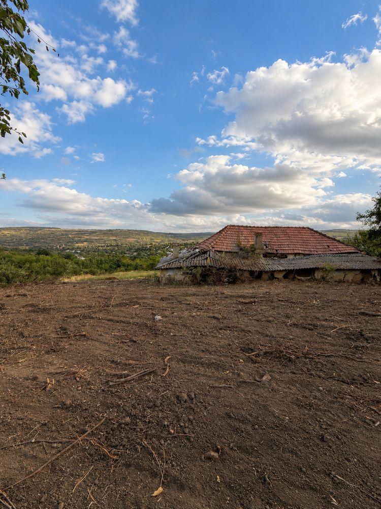 Casa batraneasca cu teren 1900mp in Comarna, dupa Tomesti, 17km de iasi, curent si asfalt