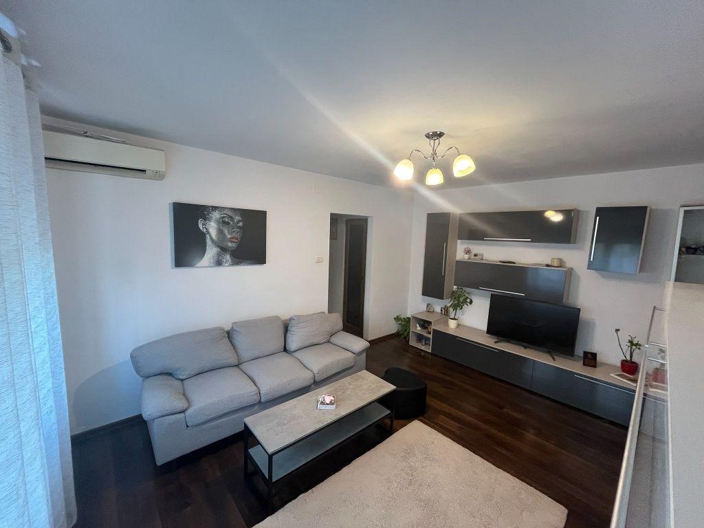 Apartament de vânzare - imagine 1