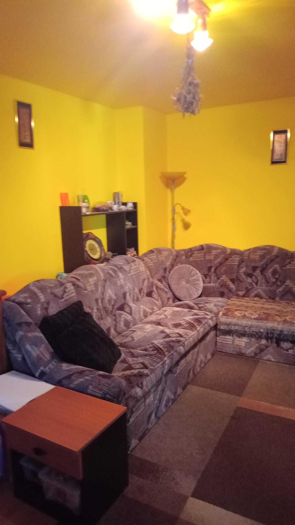 Vând apartament 3 camere decomandat - imagine 1