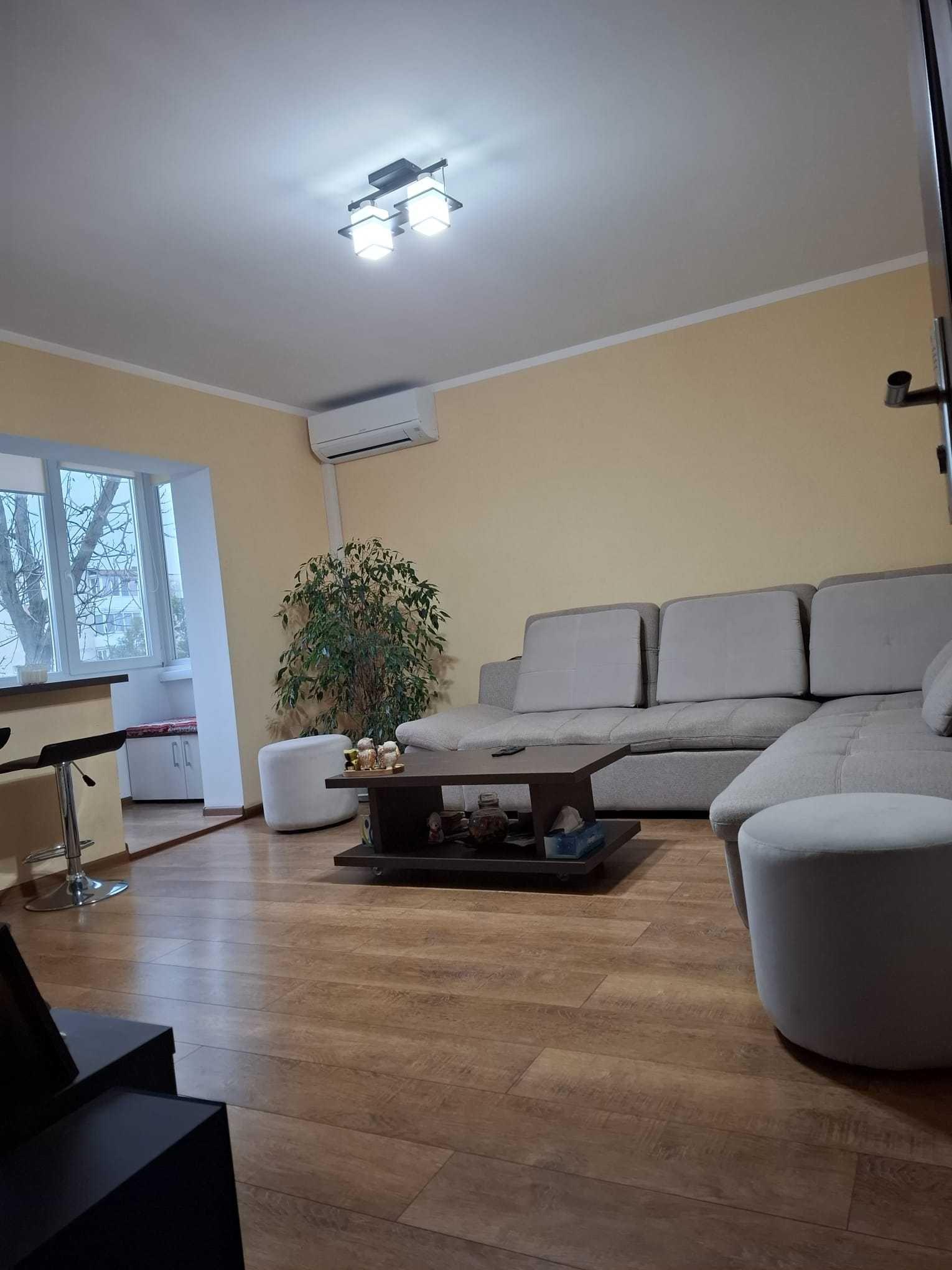 Apartament 4 camere confort I zona Confectii Arad