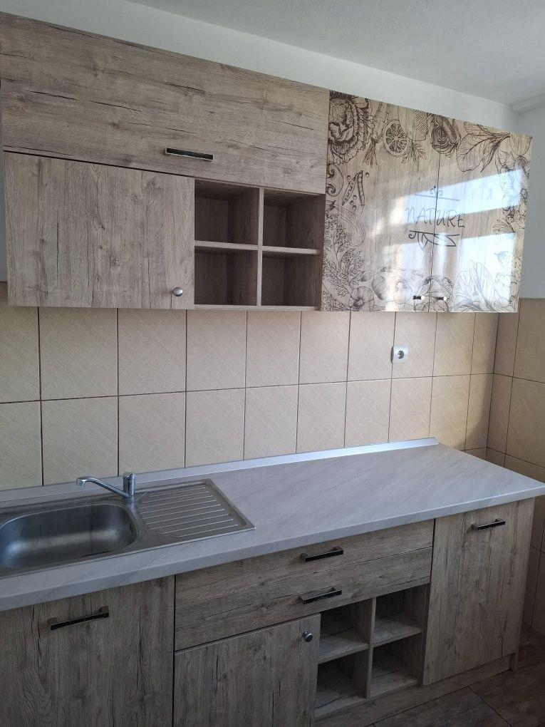 Inchiriez apartament 2 camere, decomandat, pe Calea Romanilor-Arad