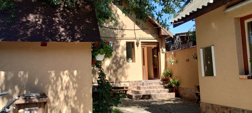 Casă de vânzare în Bujac - imagine 1