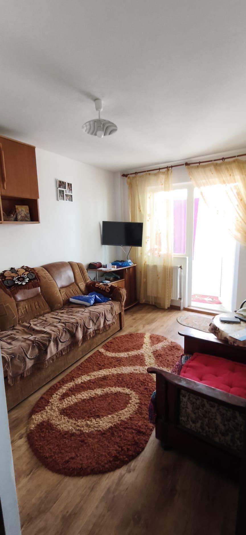 Vand apartament 2 camere