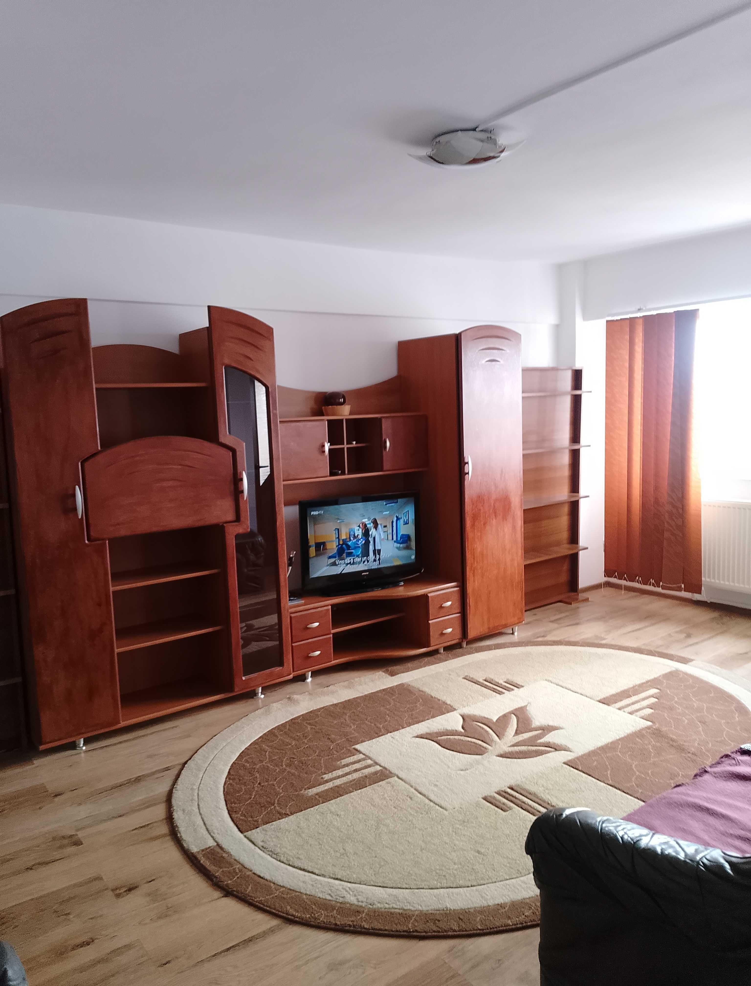 Închiriere apartament 2 camere decomandat Unirii Sud Buzău